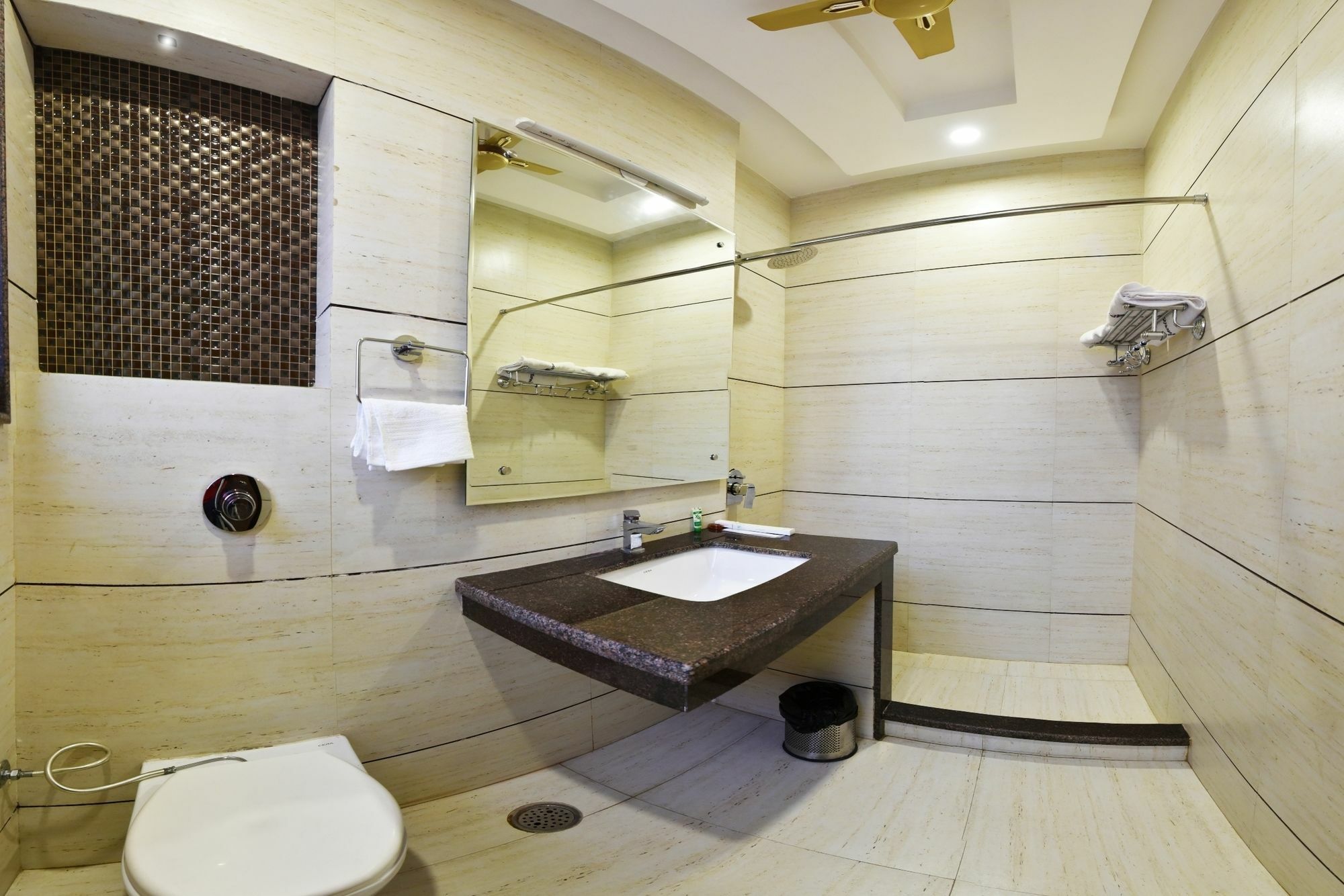 Hotel Amritsar International Exterior photo